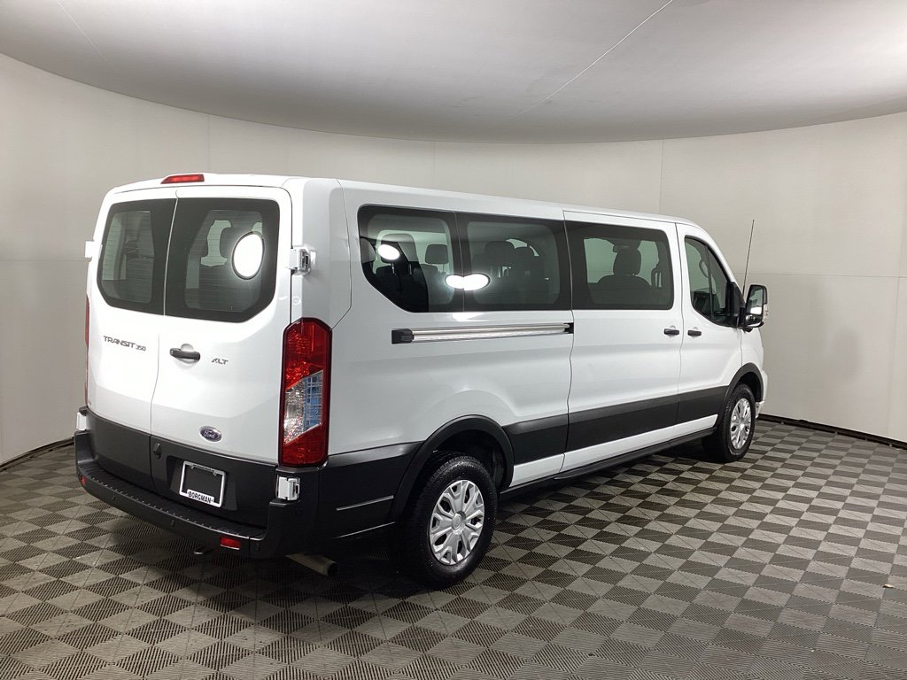 Used 2023 Ford Transit 350 XLT image 2