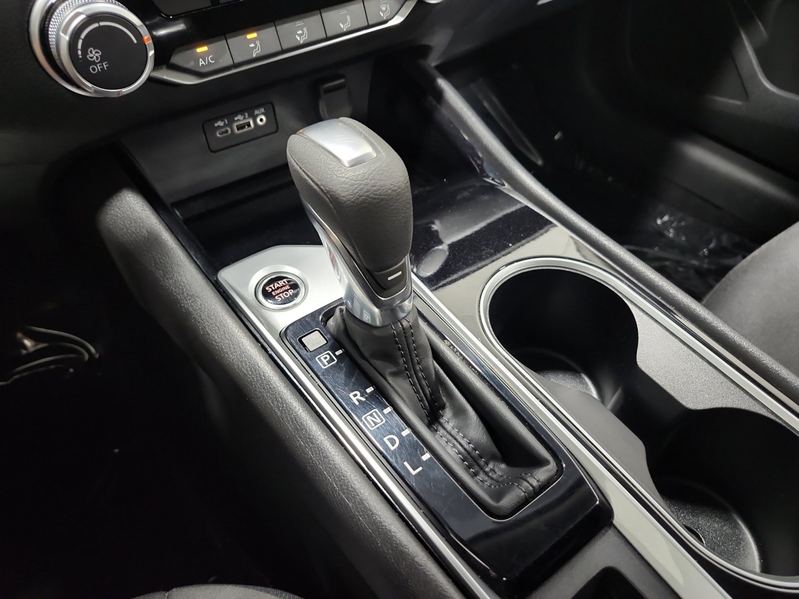 Used 2024 Nissan Altima 2.5 SV AWD/4WD image 22