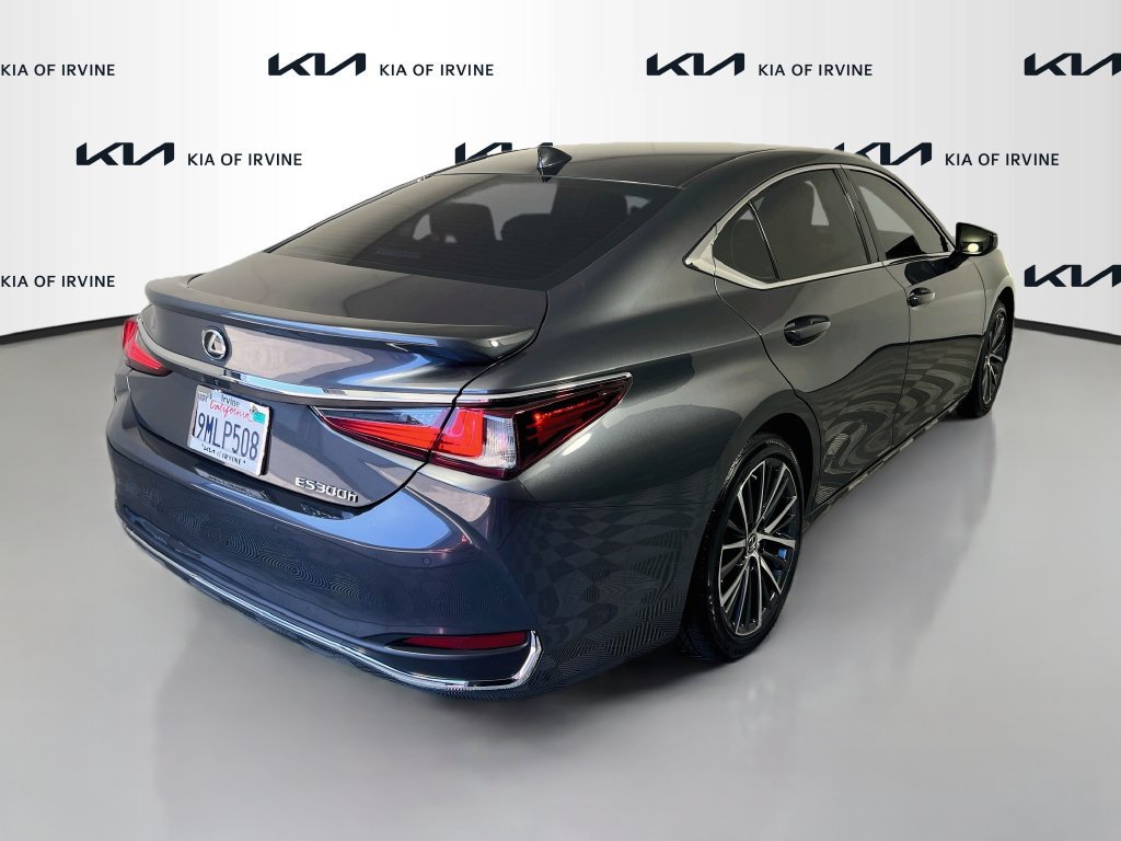 Used 2024 Lexus ES 300h w/ Premium Package FWD image 7