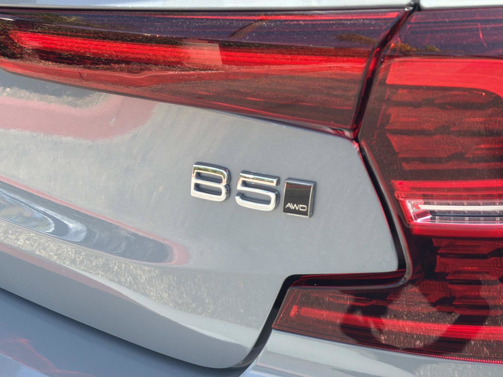 Certified 2024 Volvo S60 B5 Plus w/ Protection Package Premier AWD/4WD image 28