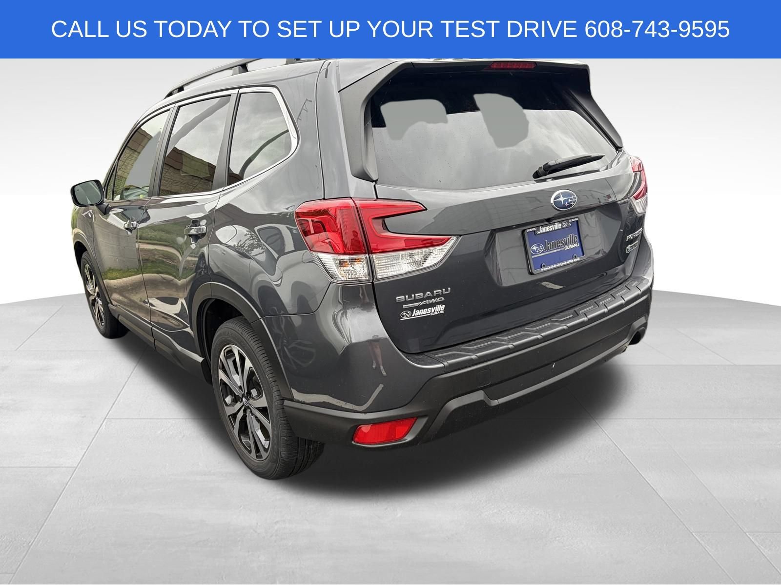 Used 2023 Subaru Forester Limited w/ Popular Package #3 AWD/4WD image 3