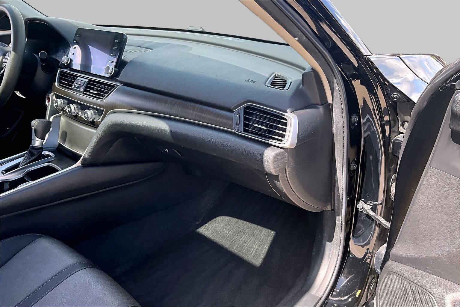Used 2020 Honda Accord EX image 17