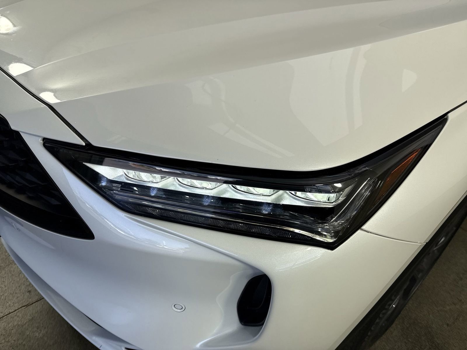 Used 2023 Acura MDX A-Spec AWD/4WD image 28