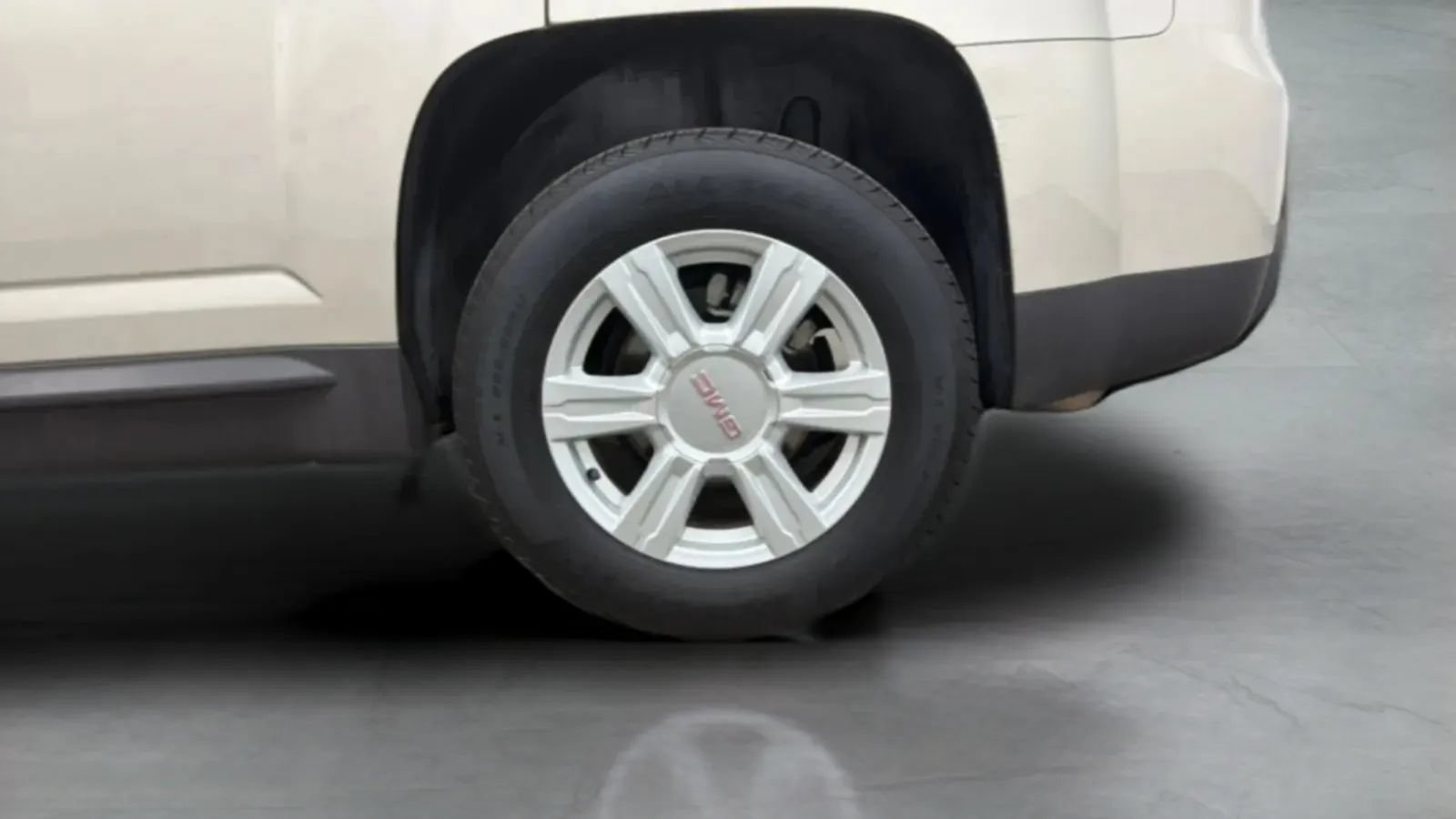Used 2015 GMC Terrain SLE FWD image 26