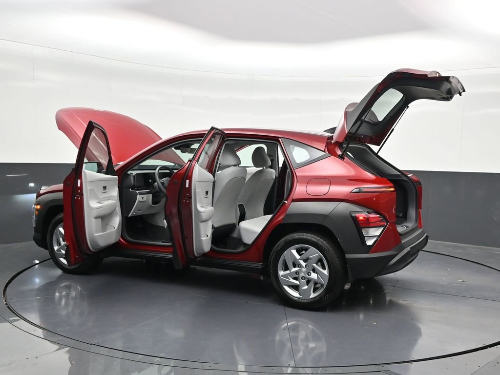 Used 2025 Hyundai Kona SE FWD image 36