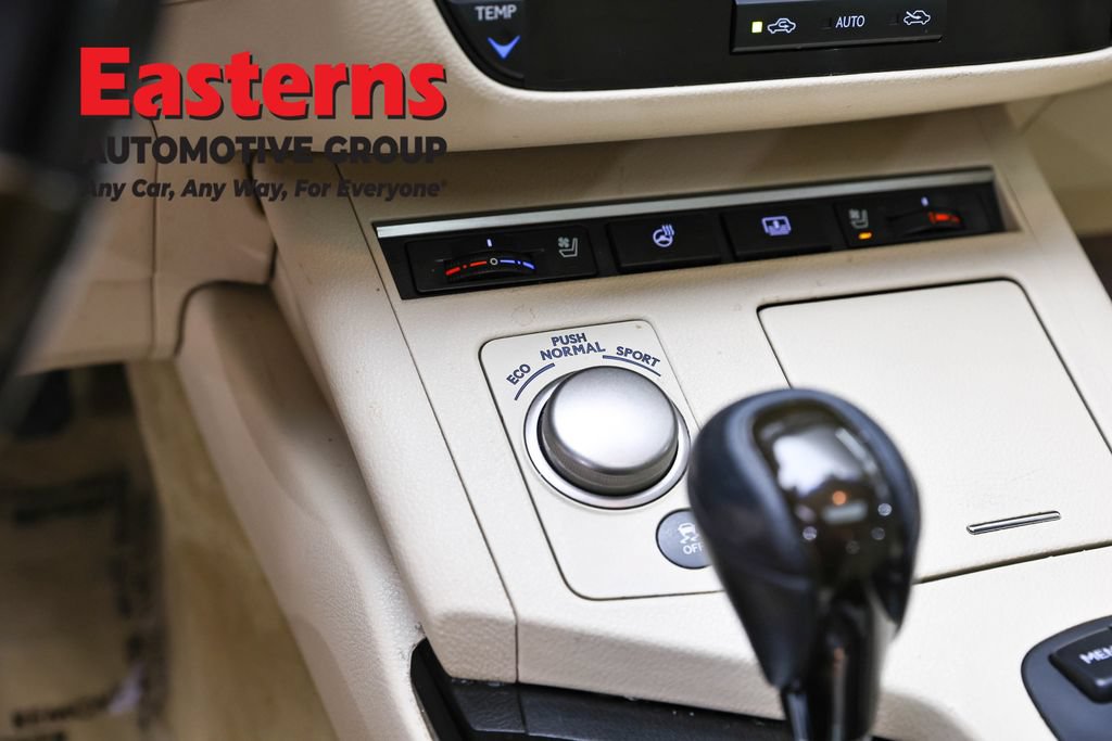 Used 2015 Lexus ES 350 w/ Luxury Package FWD image 22