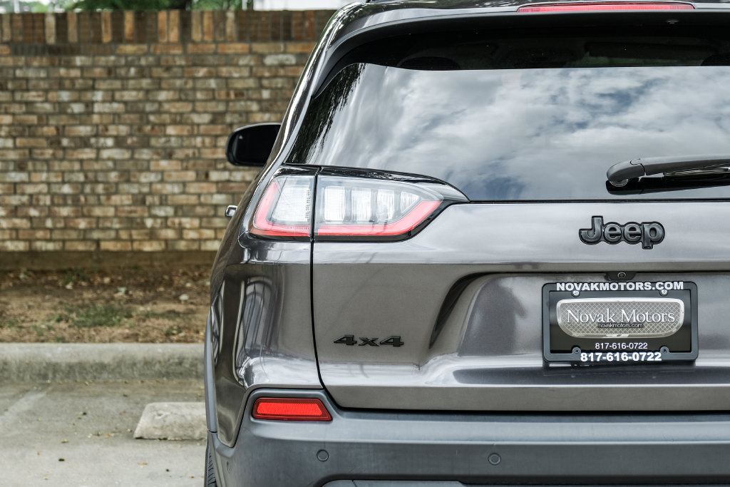 Used 2023 Jeep Cherokee Altitude Lux AWD/4WD image 61