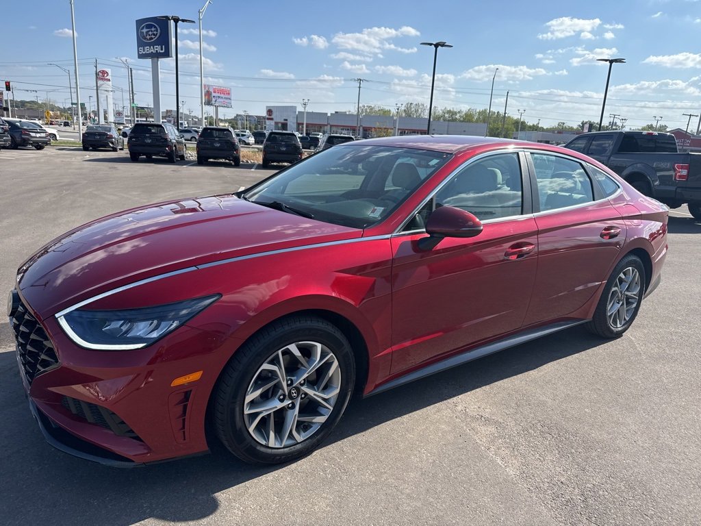 Used 2023 Hyundai Sonata SEL image 3