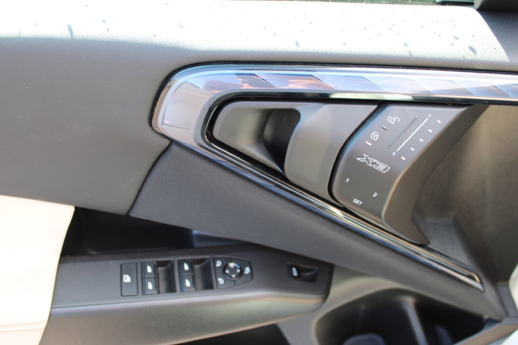 Used 2025 BMW X3 xDrive30i AWD/4WD image 13
