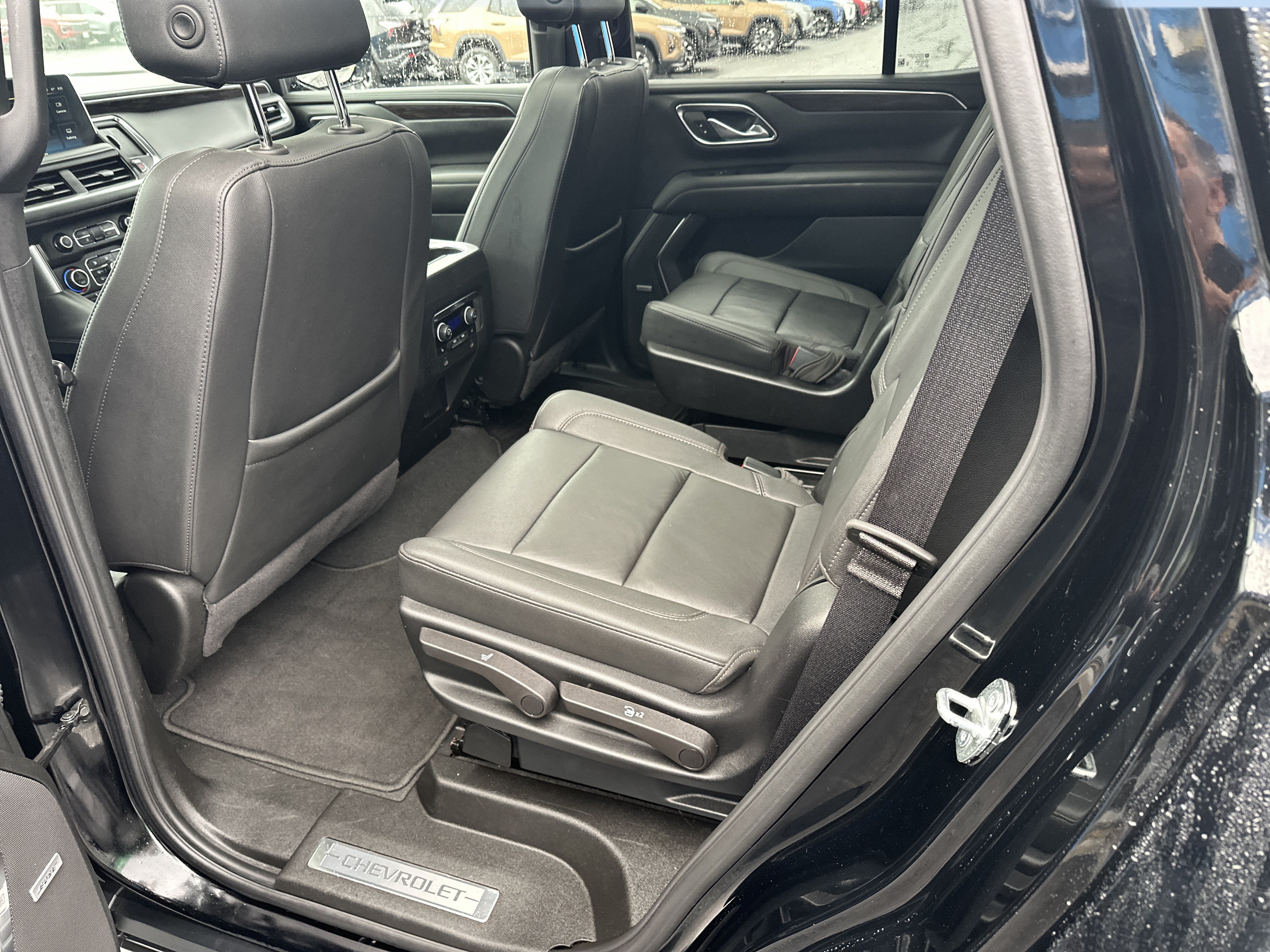 Certified 2024 Chevrolet Tahoe LT w/ LT Signature Package AWD/4WD image 8