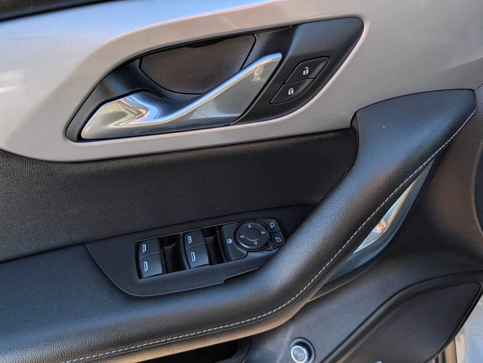 Used 2024 Chevrolet Blazer LT w/ Sound & Technology Package image 29