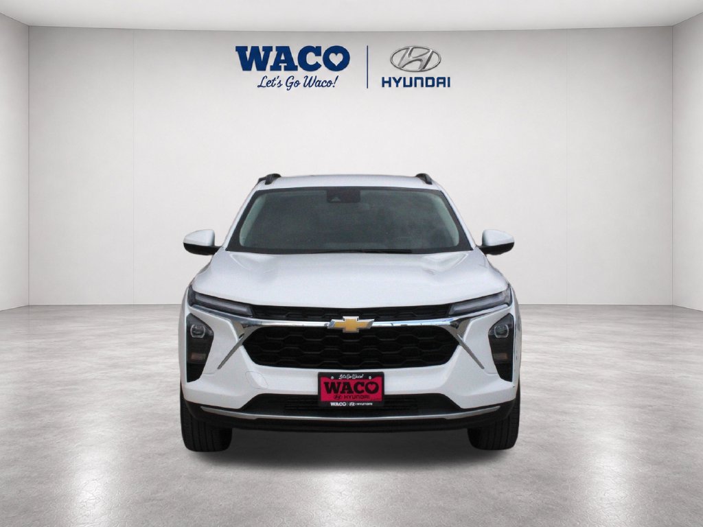 Used 2025 Chevrolet Trax LT w/ Driver Confidence Package FWD image 2