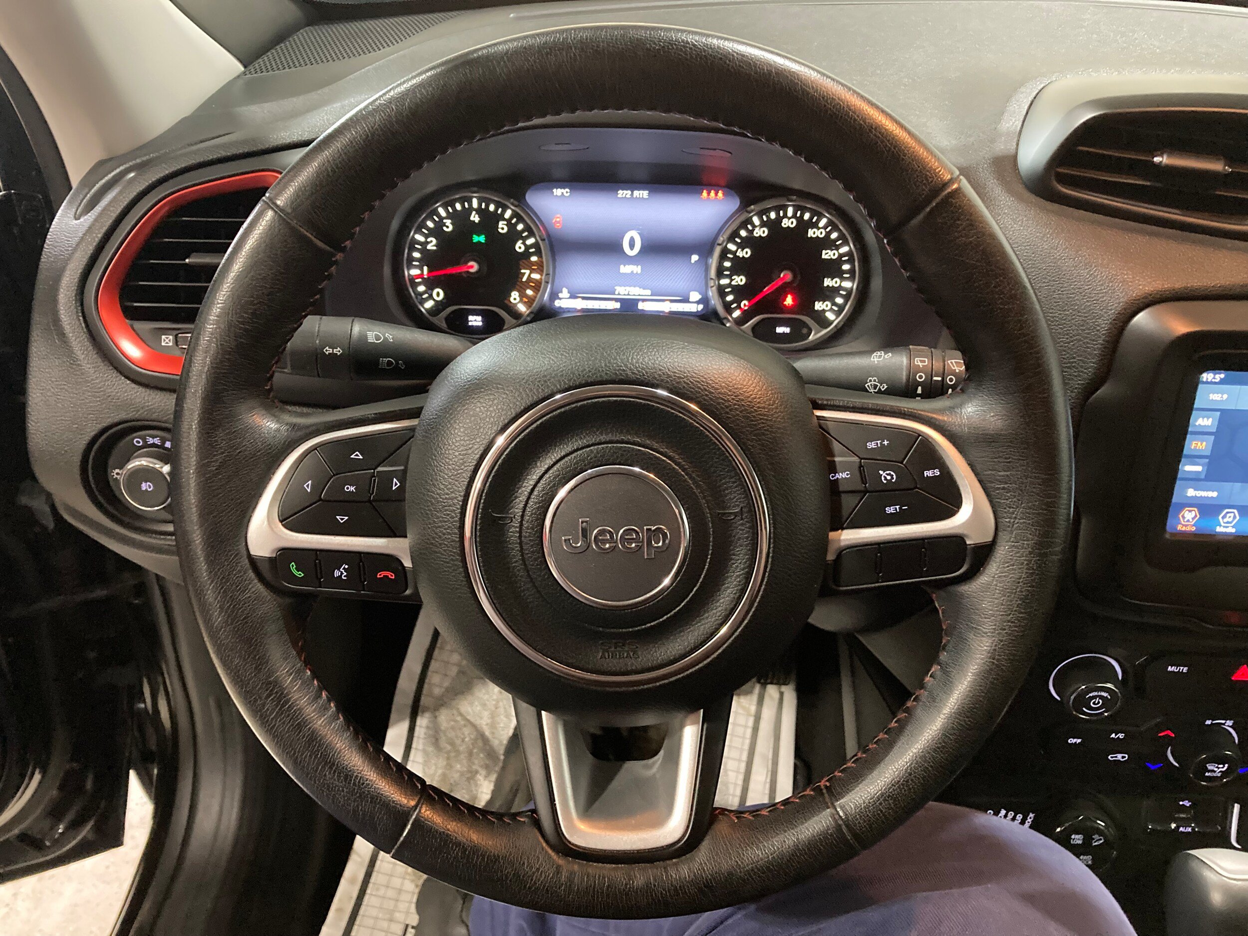 Used 2019 Jeep Renegade Trailhawk w/ Cold Weather Group II AWD/4WD image 21