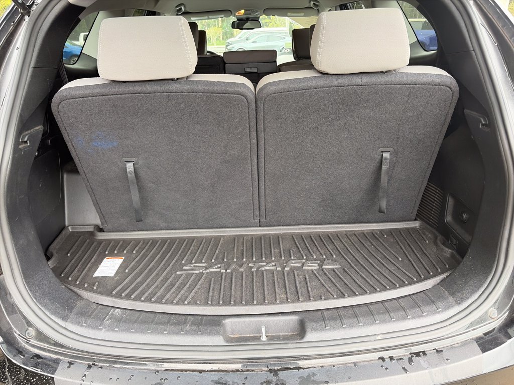 Used 2018 Hyundai Santa Fe SE w/ Cargo Package FWD image 43
