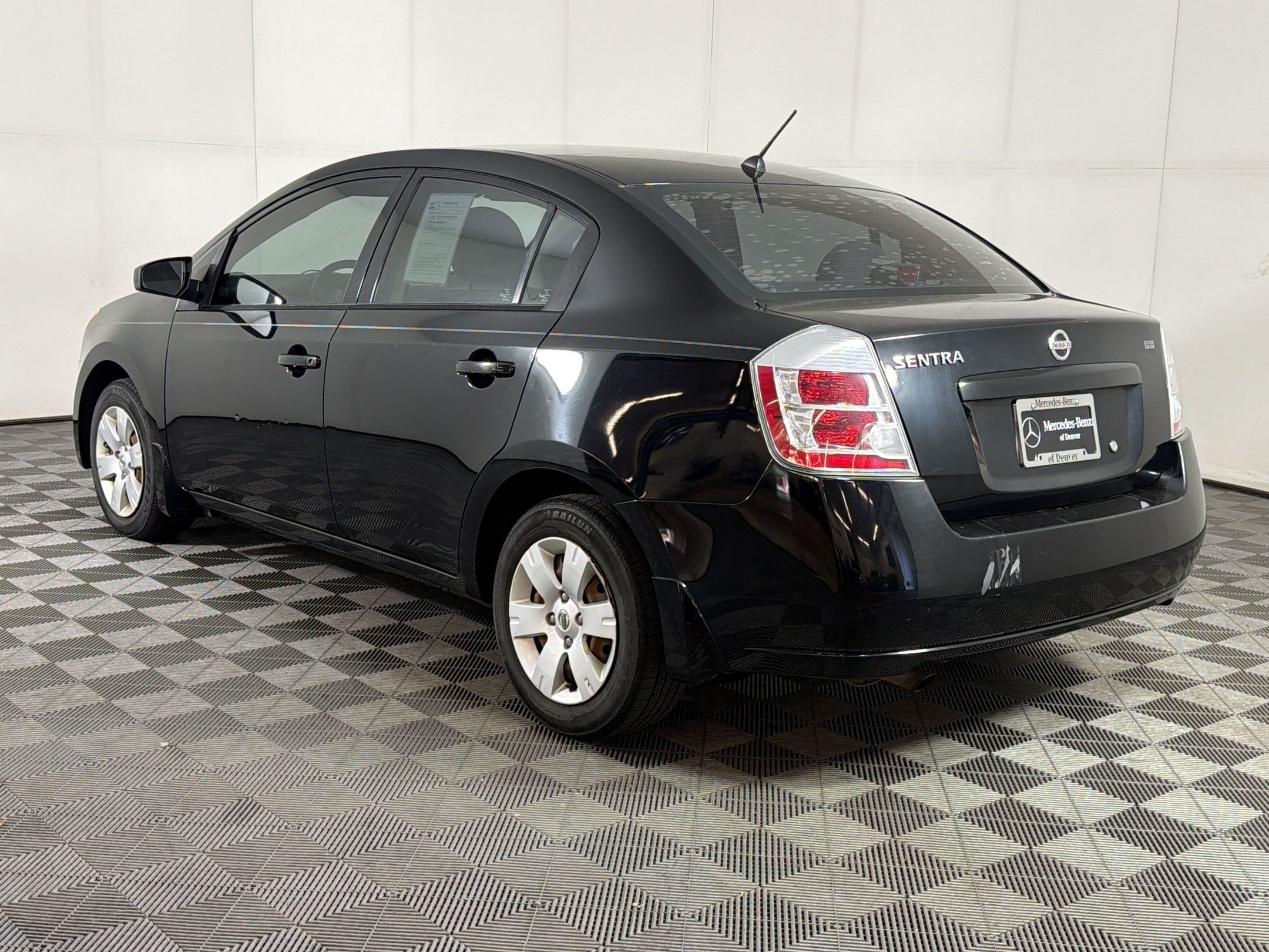 Used 2009 Nissan Sentra 2.0 FE+ FWD image 3