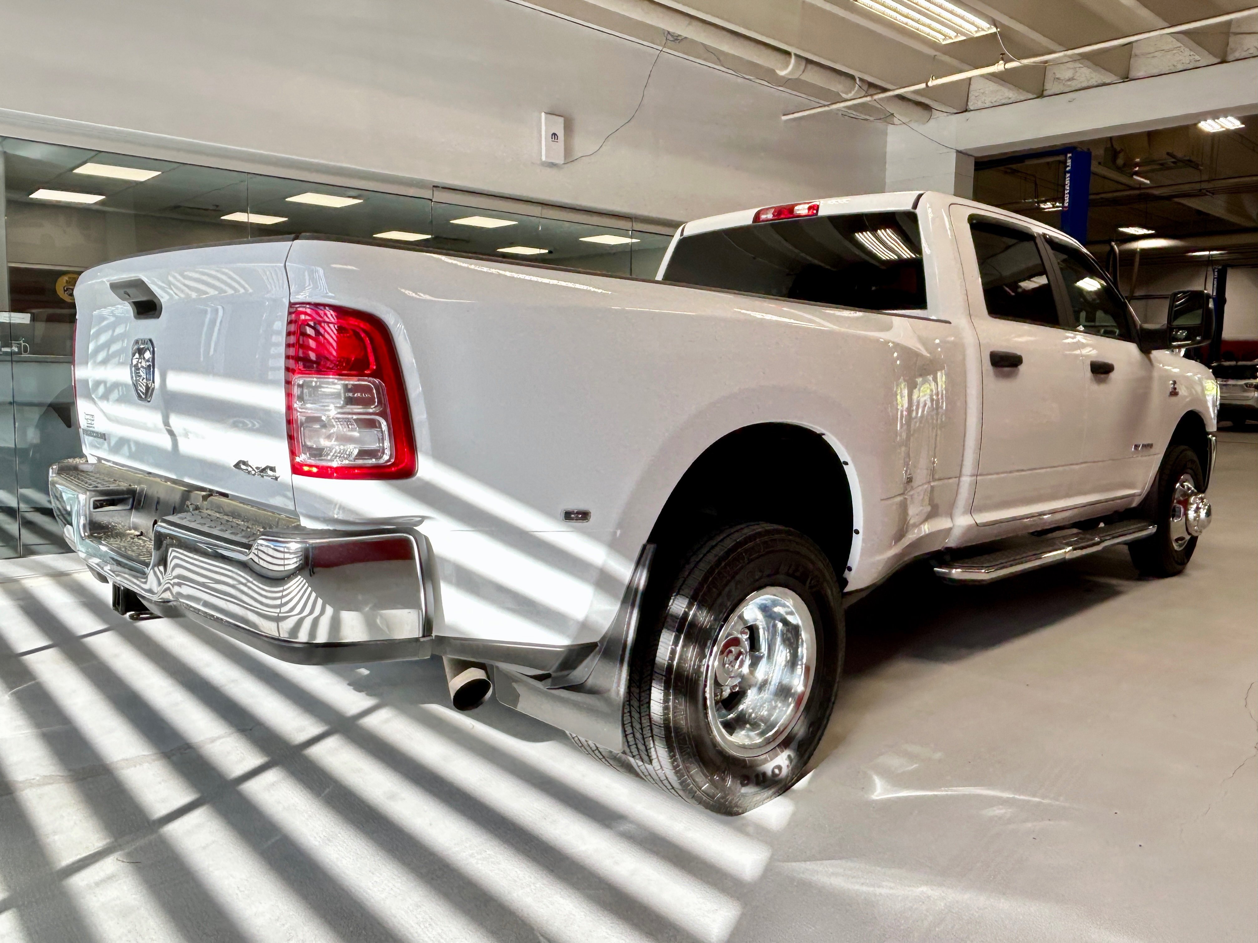 Used 2023 RAM 3500 Big Horn w/ Level 1 Equipment Group AWD/4WD image 12
