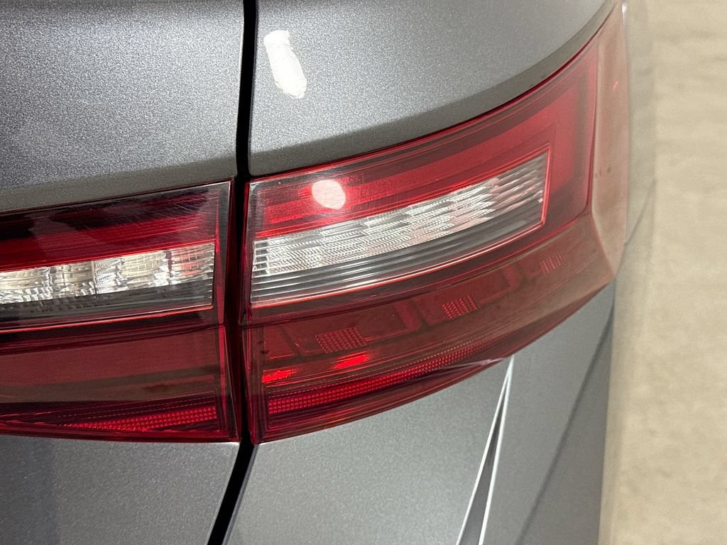 Used 2025 Volkswagen Jetta Sport FWD image 29