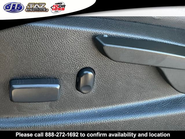 Used 2017 Chevrolet Colorado LT w/ Luxury Package, Chrome RWD image 12