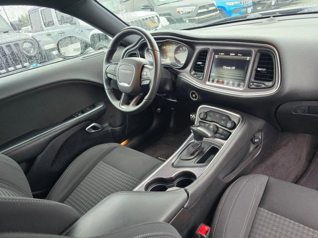 Used 2017 Dodge Challenger SXT w/ Sound Group RWD image 10