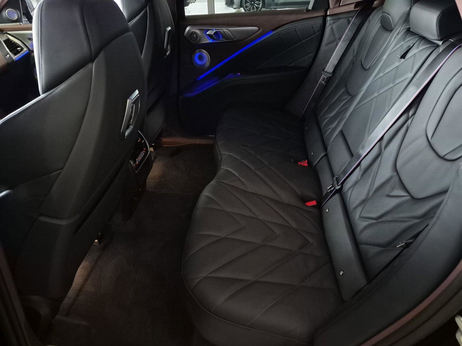 New 2026 BMW XM Label Red image 28