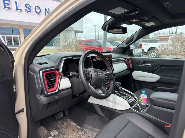 Used 2024 GMC Canyon AT4X image 8