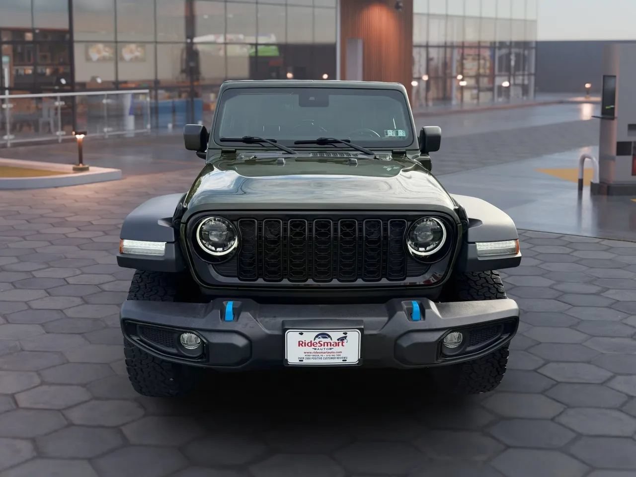 Used 2024 Jeep Wrangler Unlimited AWD/4WD image 7