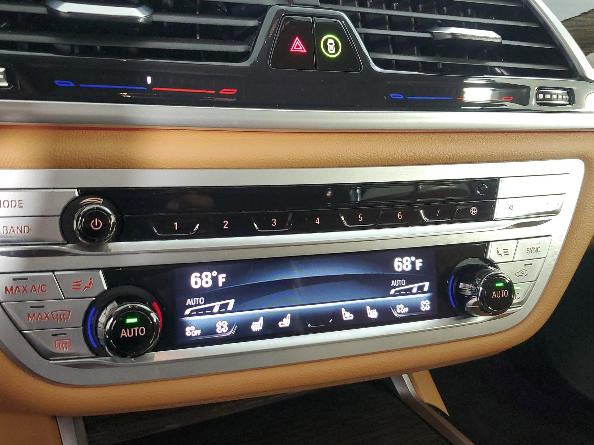 Used 2022 BMW 750i xDrive w/ Executive Package image 40