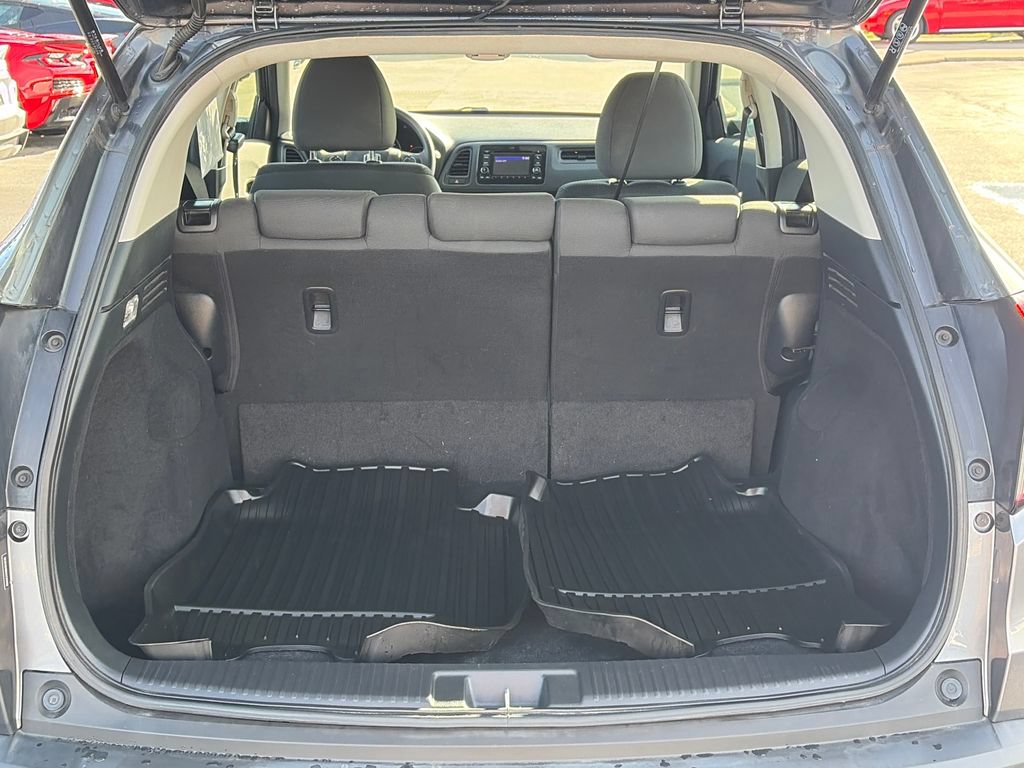 Used 2019 Honda HR-V LX image 7