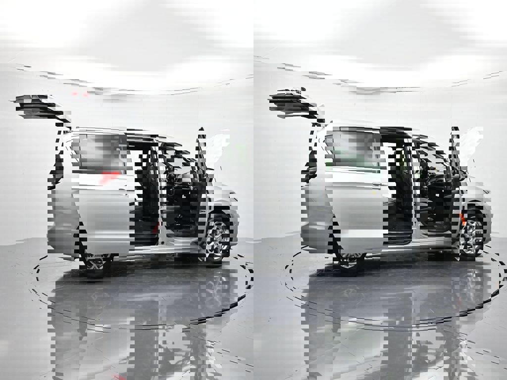 New 2026 Chrysler Pacifica Select image 45