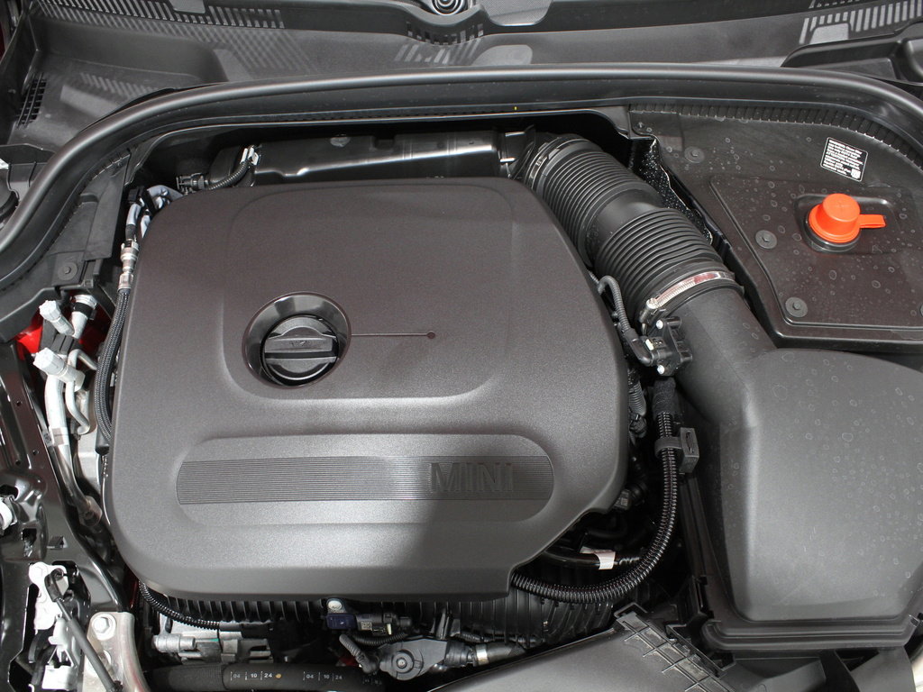 Certified 2025 MINI Cooper S image 19