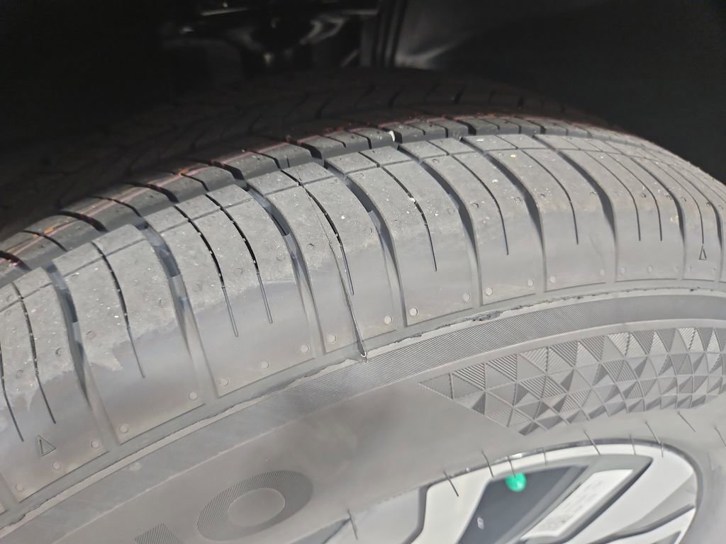 New 2026 Volkswagen Atlas SE image 26