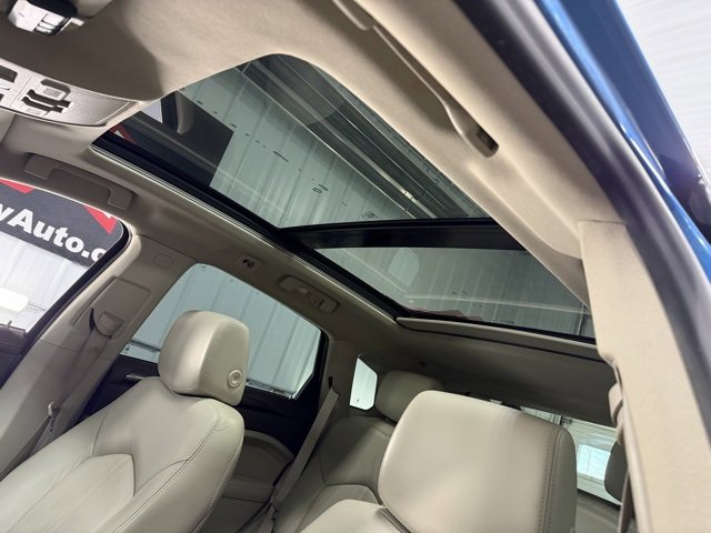 Used 2010 Cadillac SRX Luxury image 17