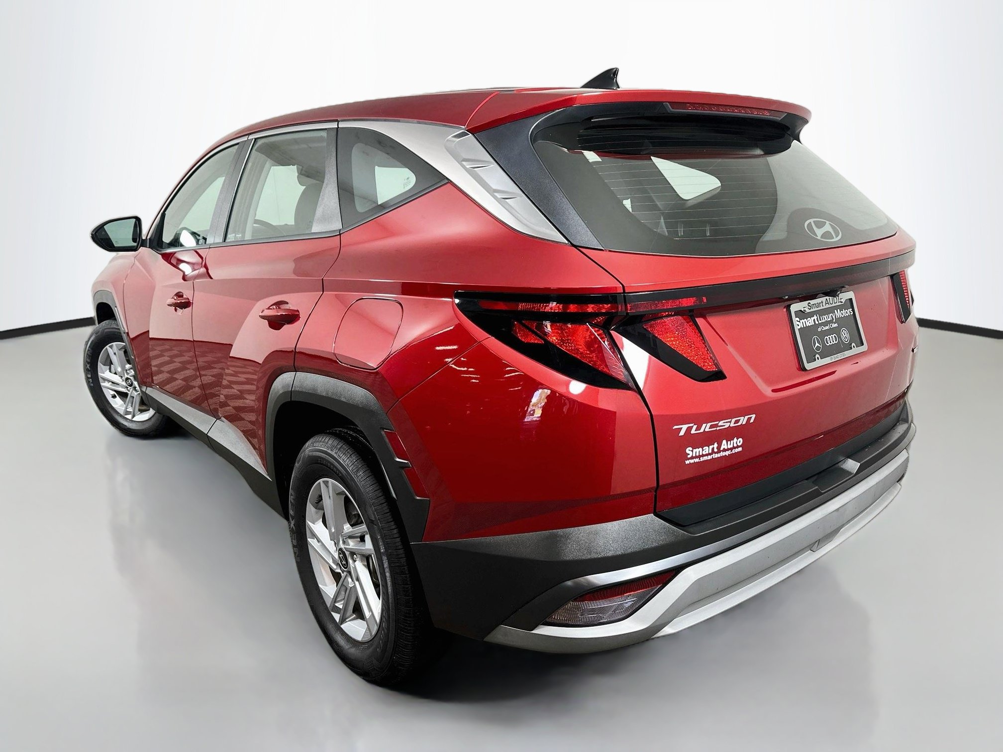 Used 2025 Hyundai Tucson SE AWD/4WD image 5