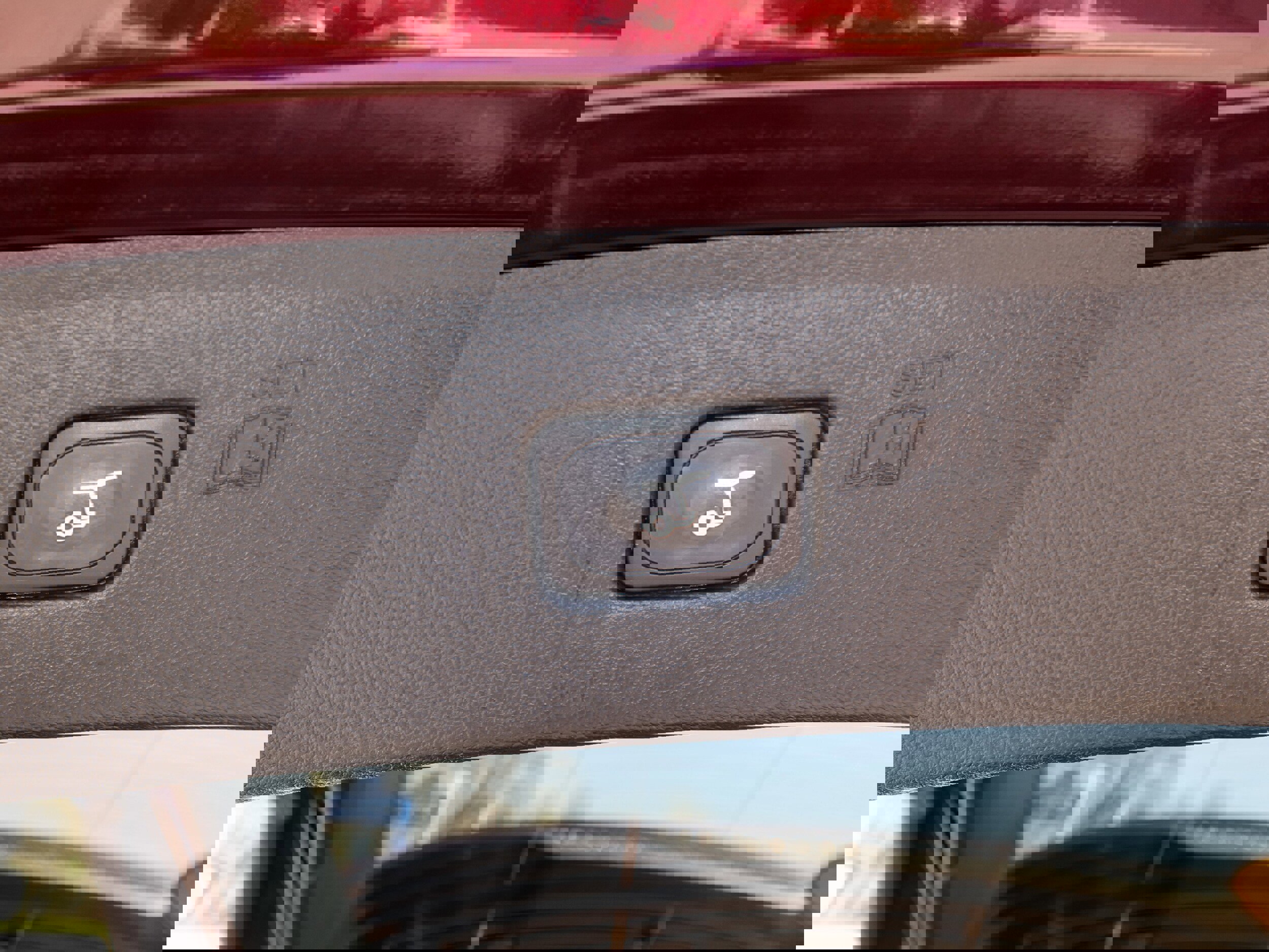 Used 2024 Ford Edge SEL w/ Convenience Package image 10