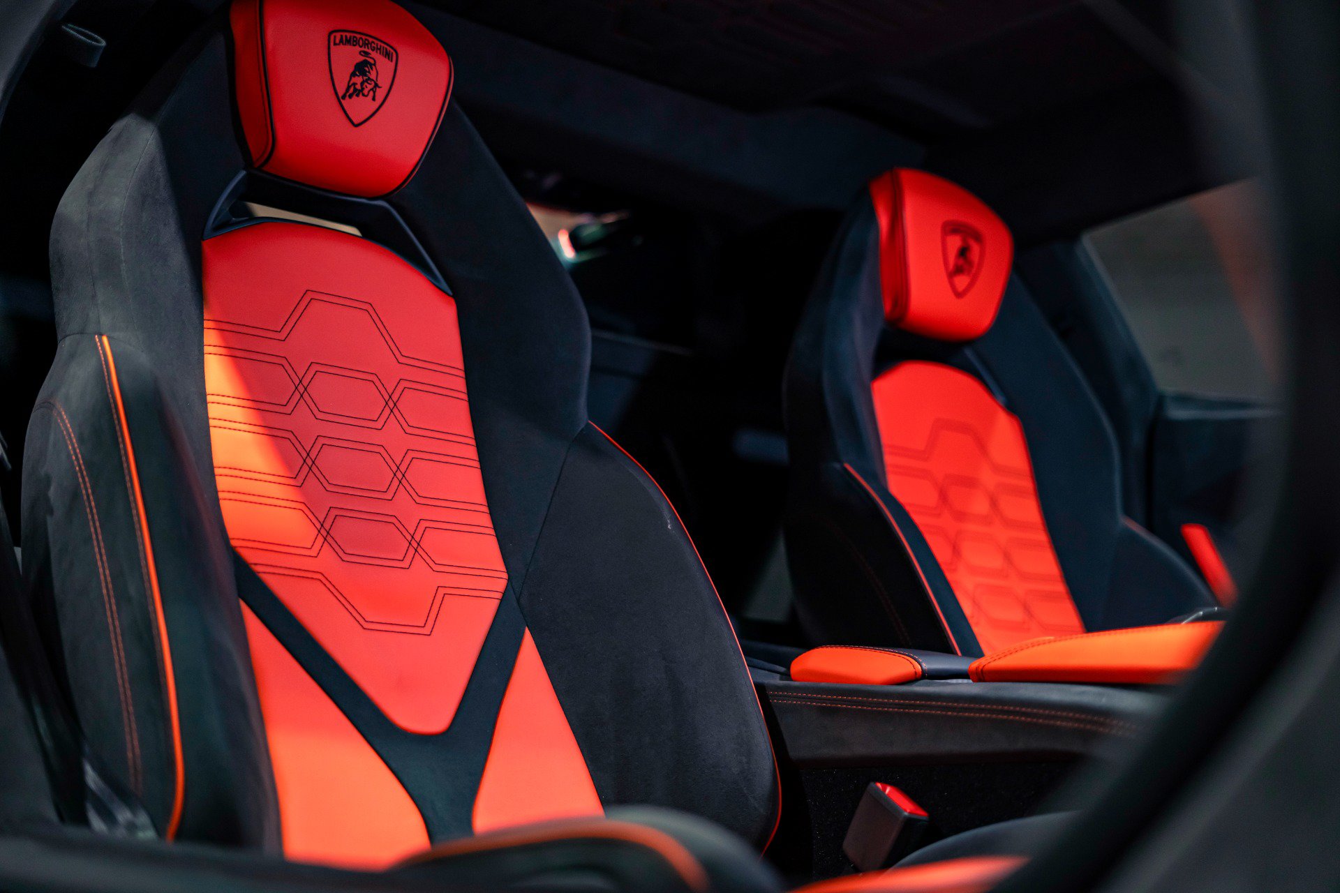 Used 2025 Lamborghini Revuelto AWD/4WD image 8