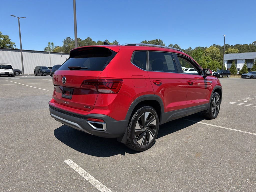 Used 2024 Volkswagen Taos SE AWD/4WD image 5