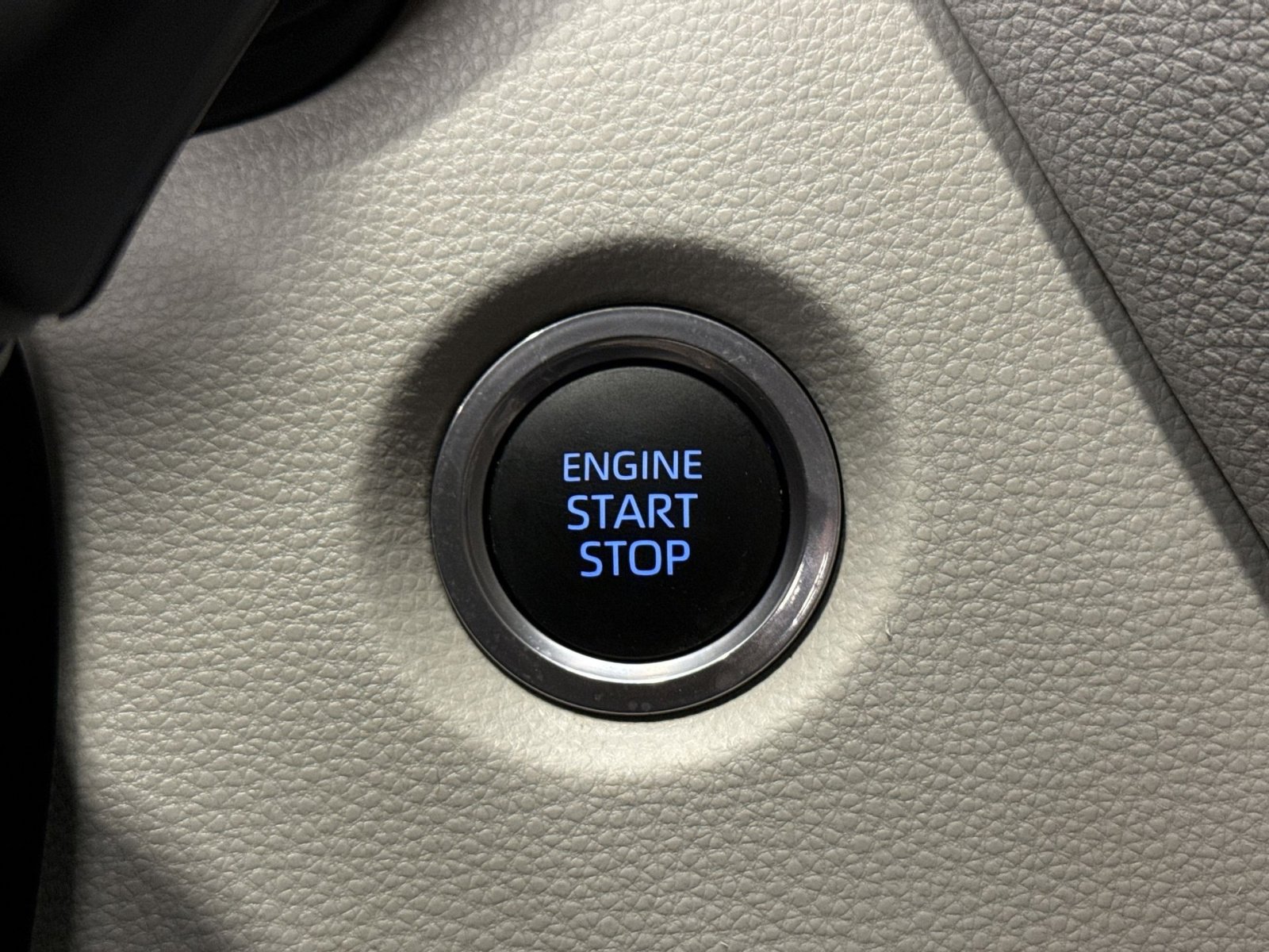 Used 2021 Toyota Corolla LE w/ LE Convenience Package FWD image 36