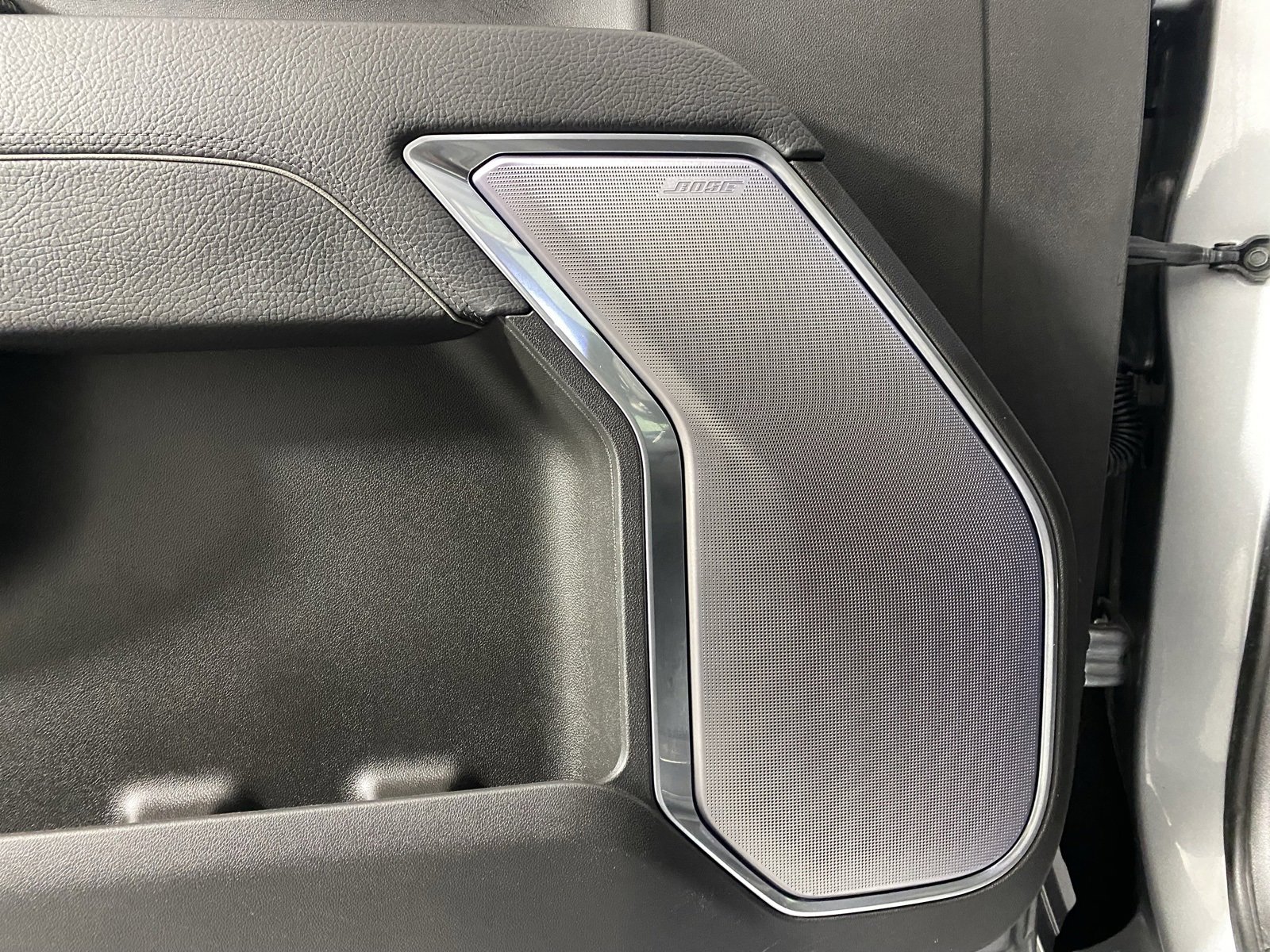 Used 2025 GMC Sierra 3500 Denali w/ Denali Reserve Package image 28