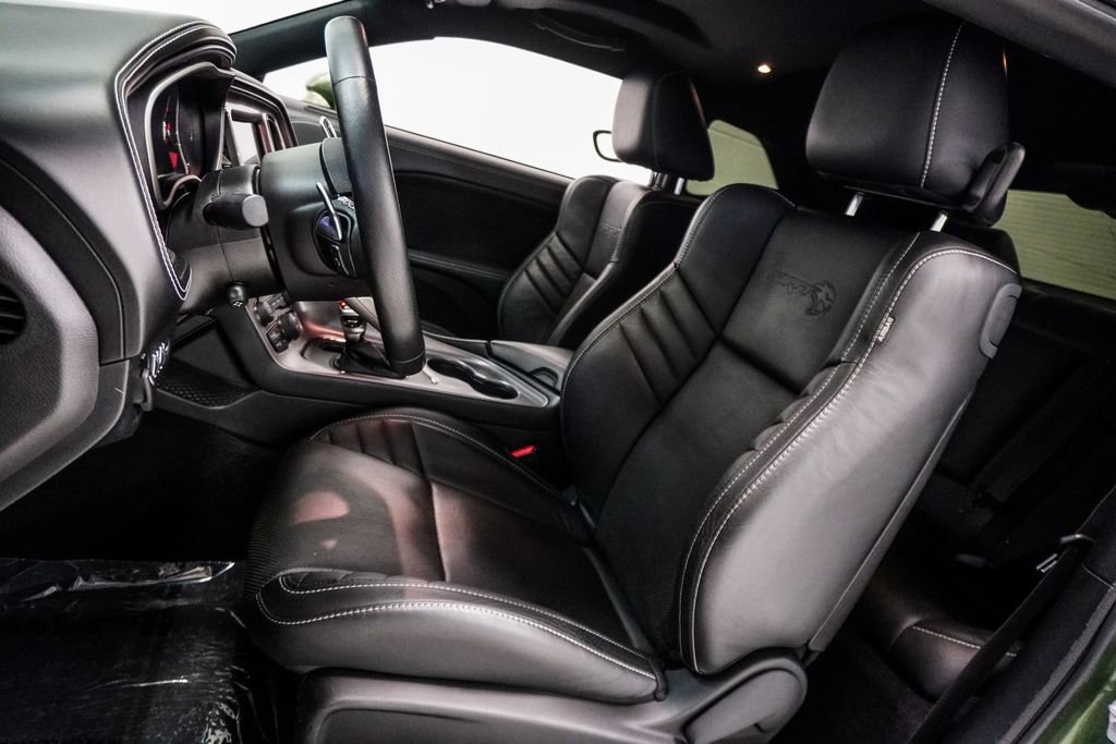Used 2023 Dodge Challenger SRT Hellcat w/ Driver Convenience Group RWD image 6