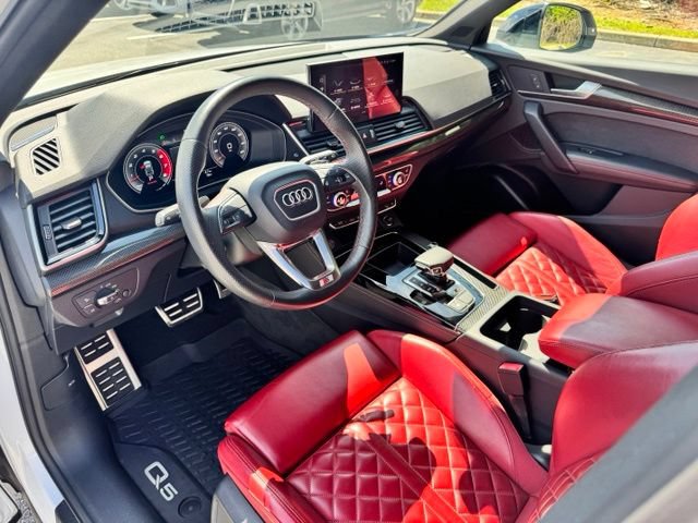 Certified 2024 Audi SQ5 Premium Plus w/ Premium Plus Package AWD/4WD image 23