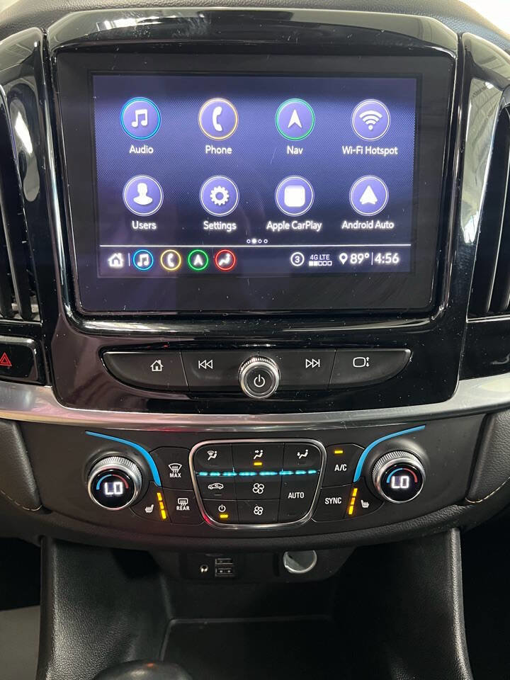 Used 2021 Chevrolet Traverse LT w/ LT Premium Package image 12