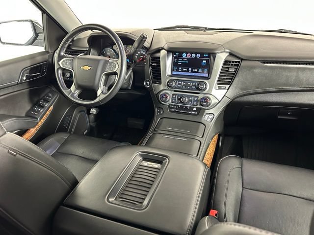 Used 2019 Chevrolet Suburban Premier AWD/4WD image 19