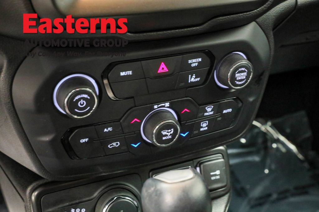 Used 2021 Jeep Renegade Limited image 20