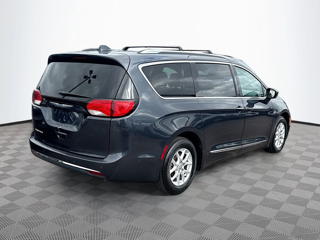 Used 2020 Chrysler Pacifica Touring-L w/ Advanced Safetytec Group image 6