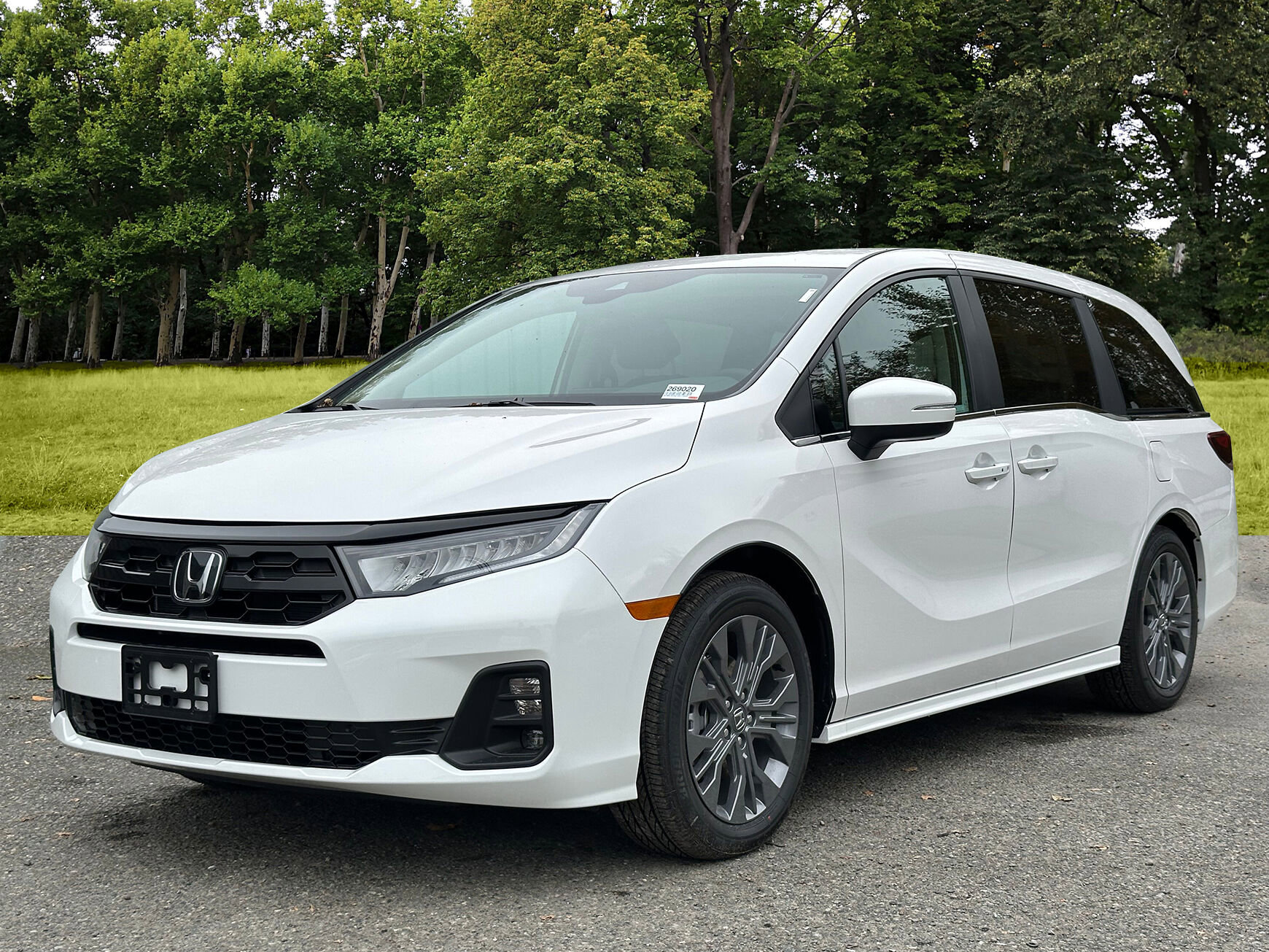 New 2026 Honda Odyssey Touring image 3