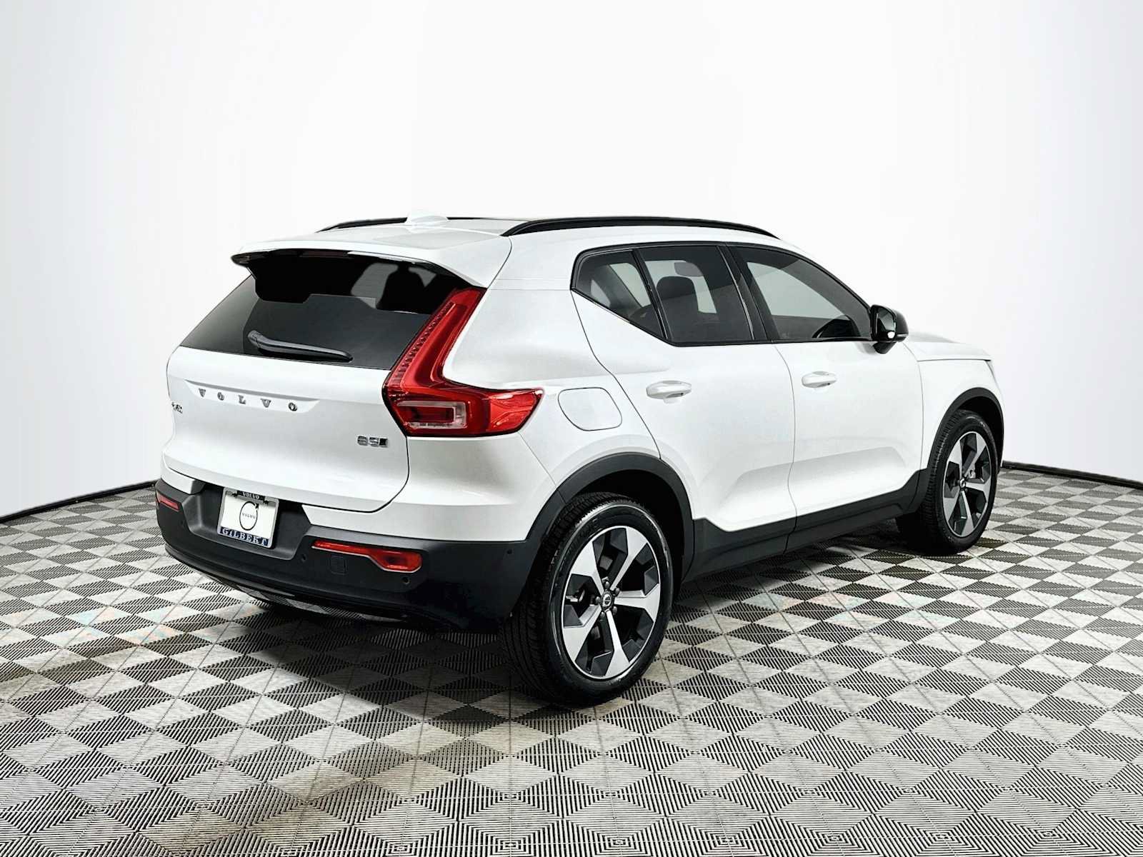 Used 2026 Volvo XC40 B5 Plus w/ Protection Package Premier AWD/4WD image 7