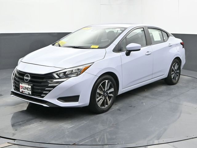 Used 2025 Nissan Versa SV image 6