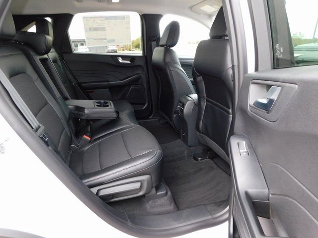 New 2026 Ford Escape SE image 21