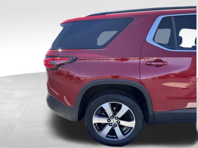Used 2023 Chevrolet Traverse LT w/ LT Premium Package image 4
