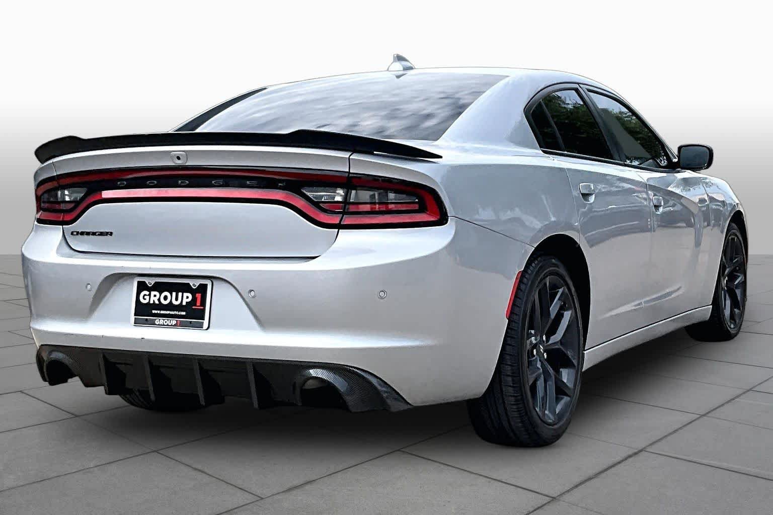 Used 2023 Dodge Charger SXT w/ Blacktop Package RWD image 13
